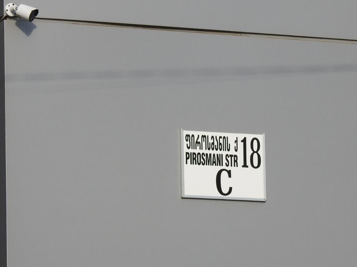 Real Palace Apartment Batumi Exterior photo